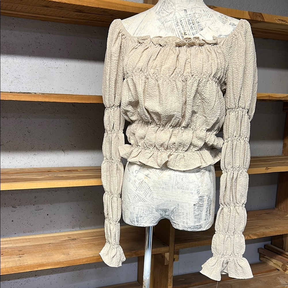 Line & Dot Beige Smocked Long Sleeve Top Size M NWT